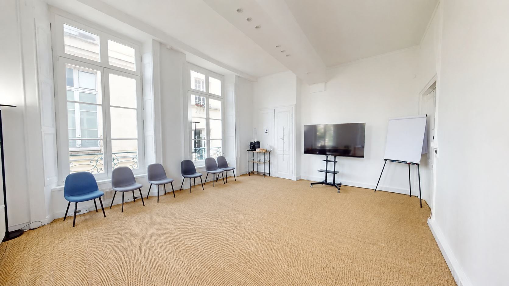 47 rue Berger 
75001 Paris